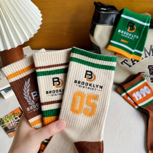5 Pairs of Brooklyn district Men's Retro Vintage Striped Mid-Calf Socks